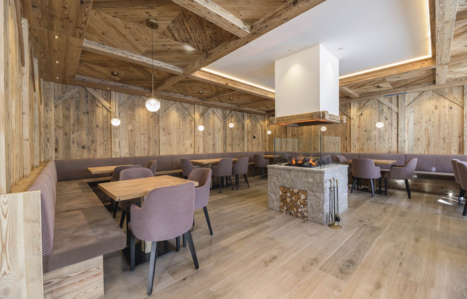 Ladinarredi_Lady-Maria