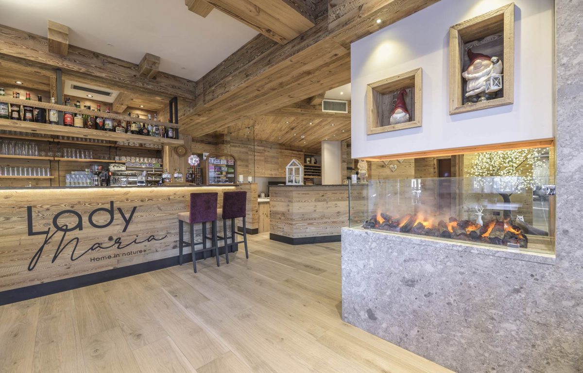 Ladinarredi: LadyMaria bar