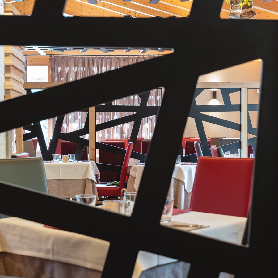 Ladinarredi_PicchioRosso04