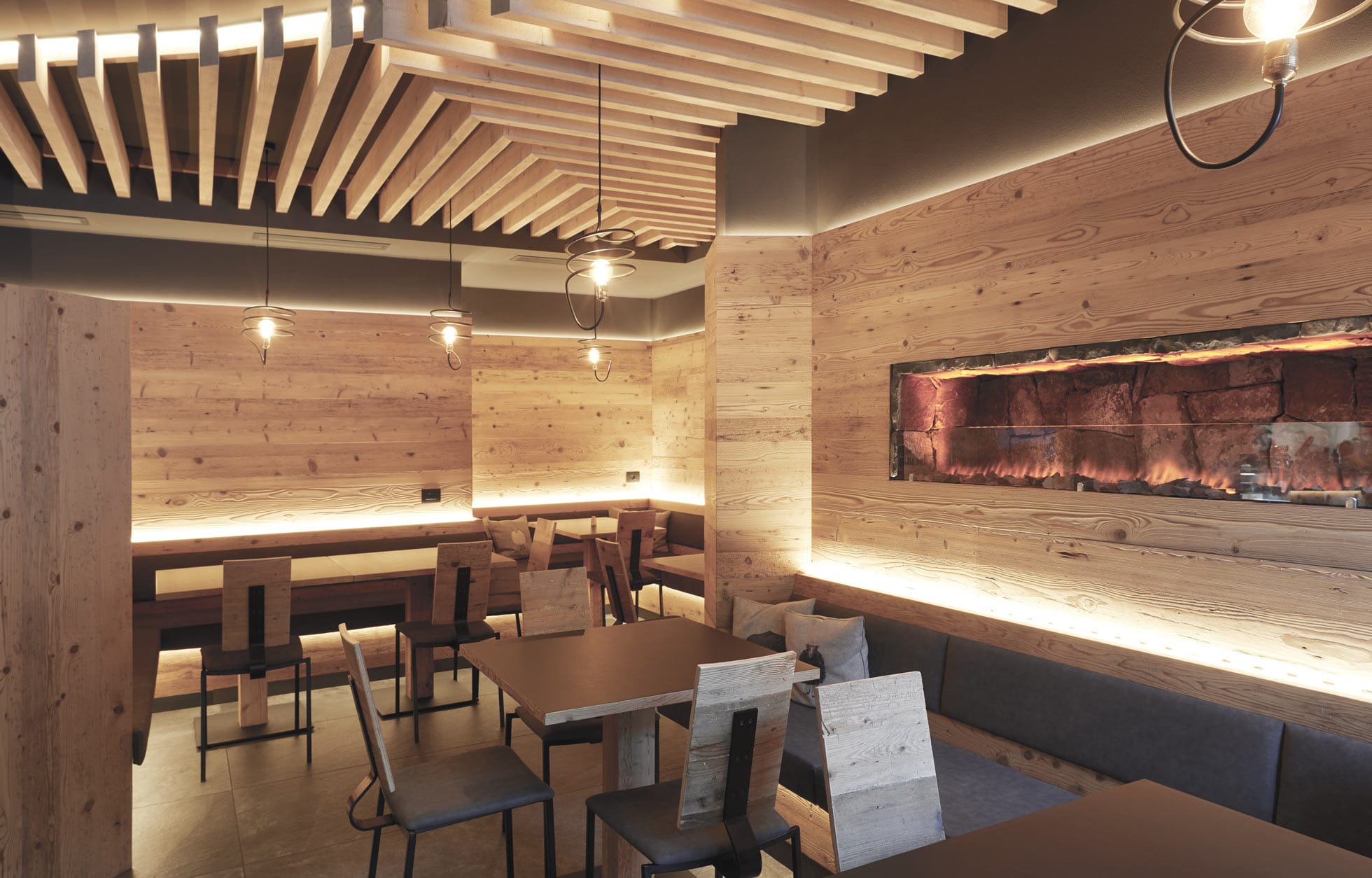 Ladinarredi_geyser03