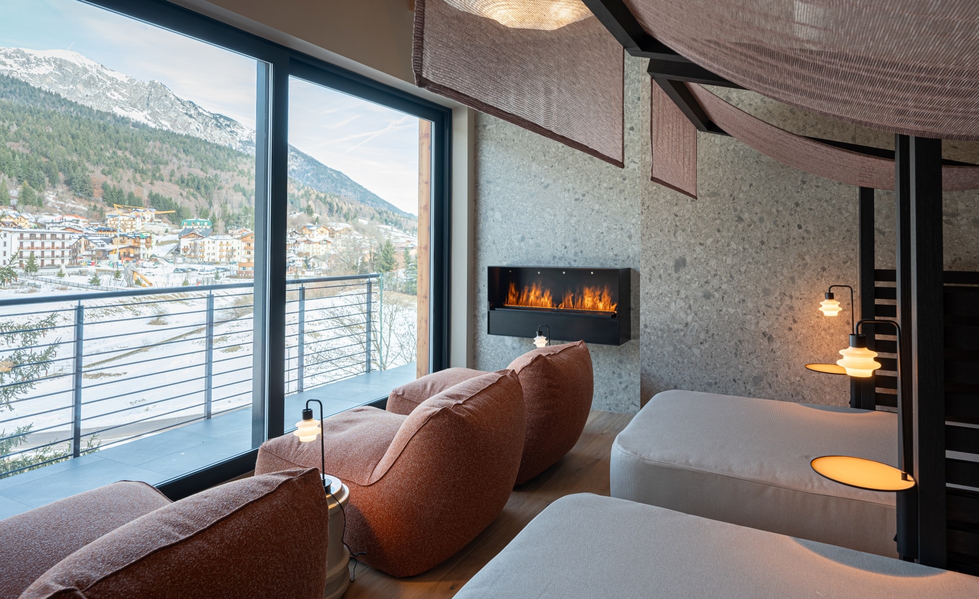 hotel-diana-copertina